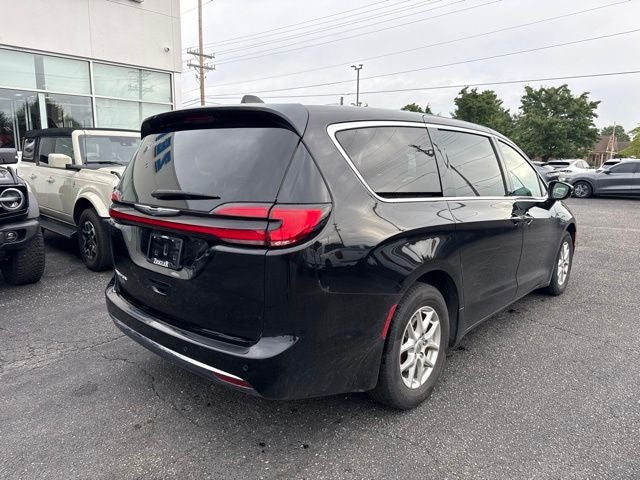 2024 Chrysler Pacifica Touring L STOW N GO SEATING