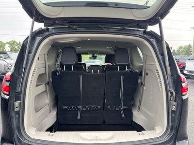 2024 Chrysler Pacifica Touring L STOW N GO SEATING