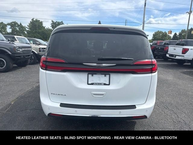 2024 Chrysler Pacifica Touring L STOW N GO SEATING