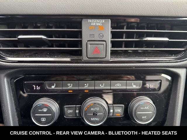 2024 Volkswagen Taos 1.5T SE ONE OWNER