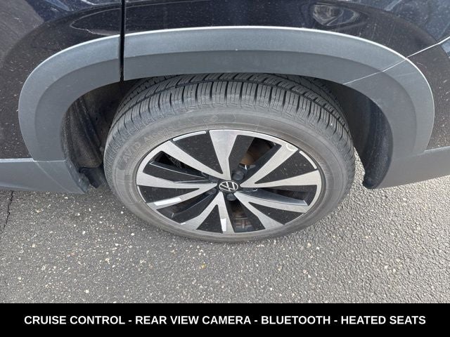 2024 Volkswagen Taos 1.5T SE ONE OWNER