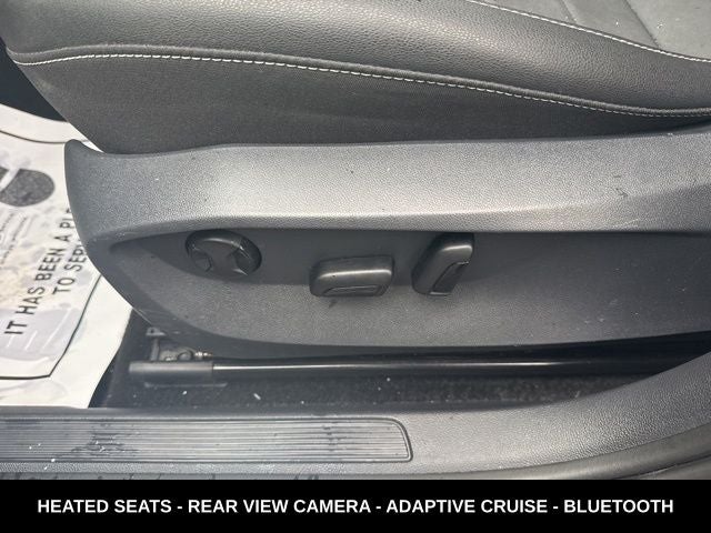 2024 Volkswagen Taos 1.5T SE ONE OWNER