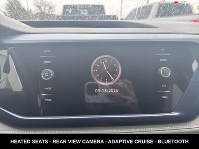 2024 Volkswagen Taos 1.5T SE ONE OWNER