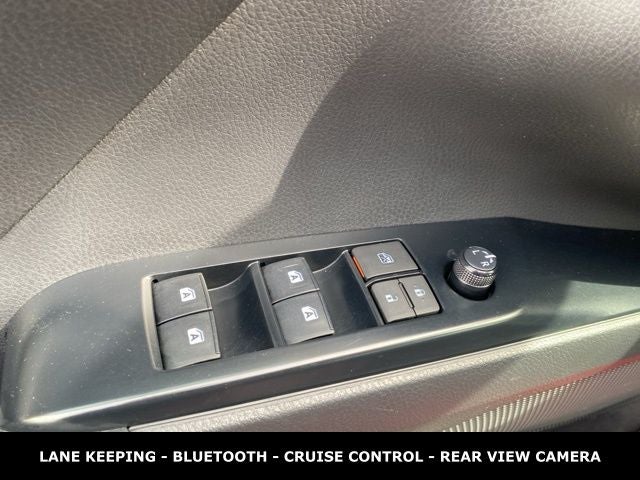 2020 Toyota Camry SE 39 MPG