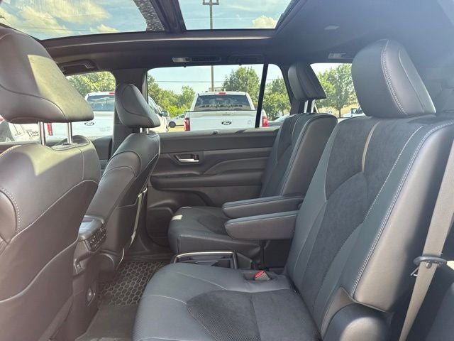 2026 Toyota Grand Highlander Hybrid Base