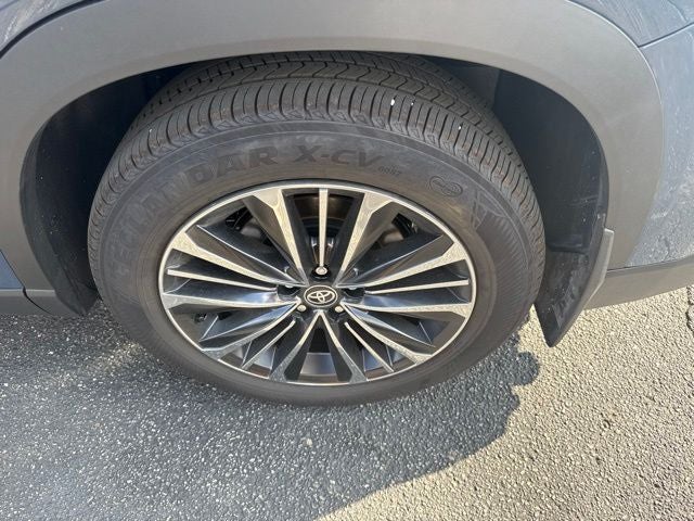 2026 Toyota Grand Highlander Hybrid Base