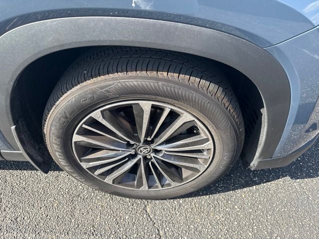 2026 Toyota Grand Highlander Hybrid Base