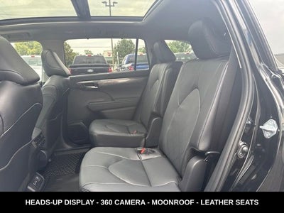 2026 Toyota Highlander Hybrid Platinum