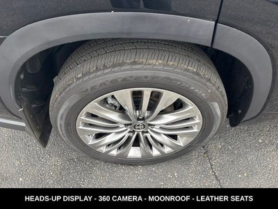 2026 Toyota Highlander Hybrid Platinum