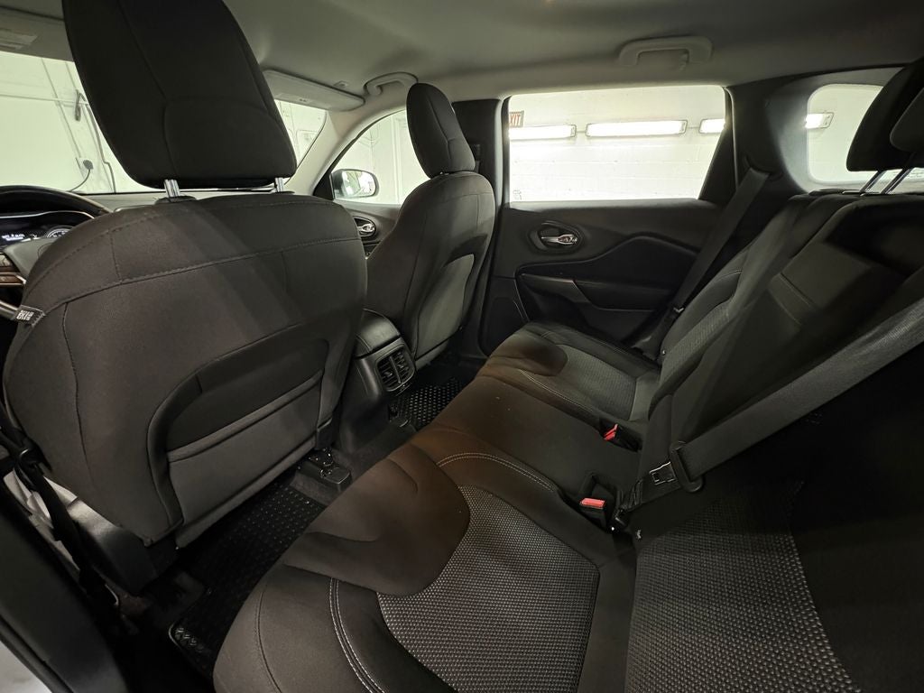 2019 Jeep Cherokee sport