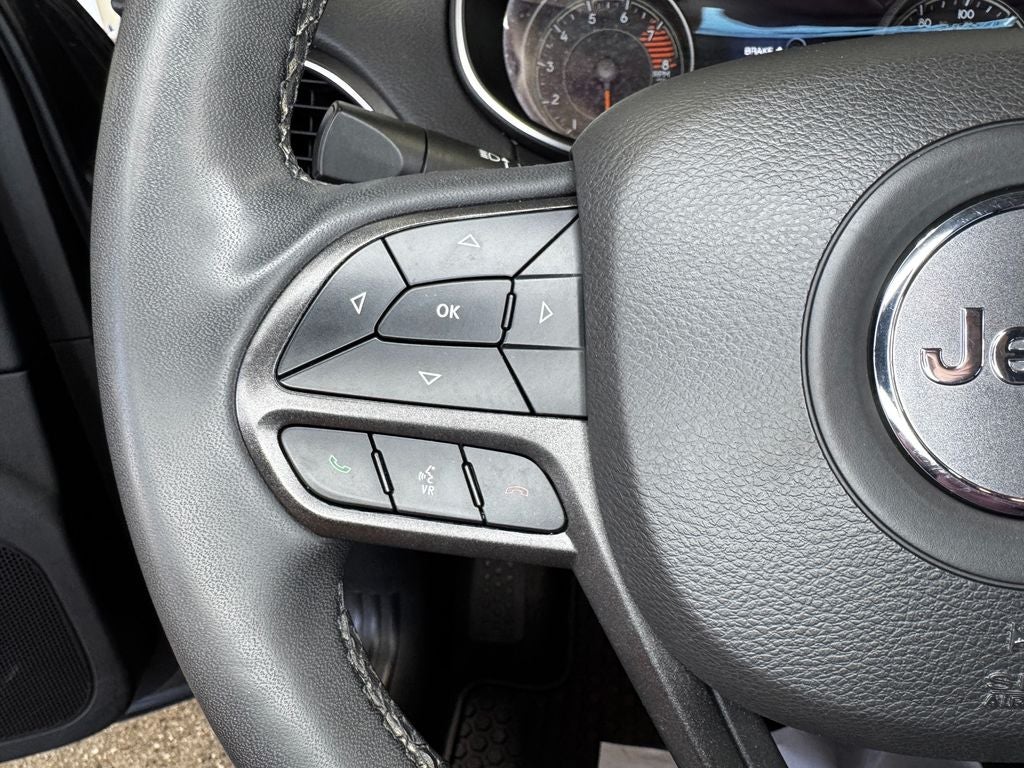2022 Jeep Cherokee Trailhawk Sunroof