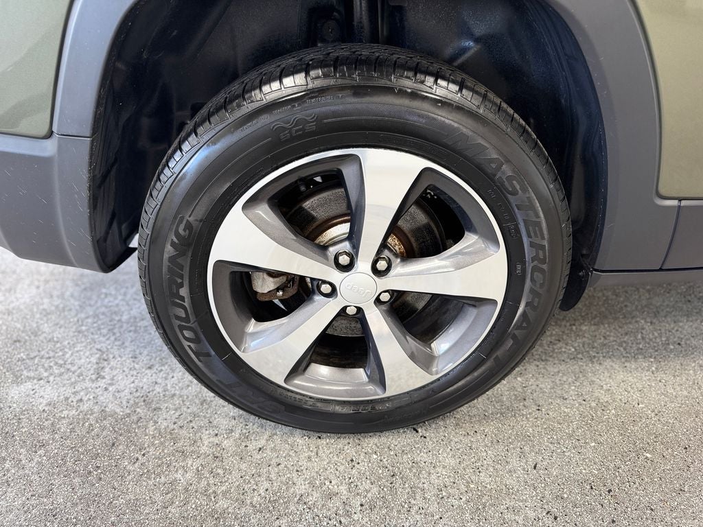 2019 Jeep Cherokee Limited Luxury Group