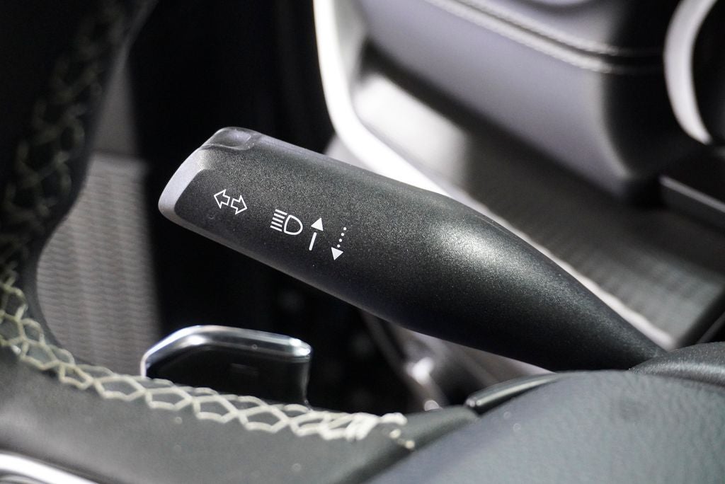 2023 Jeep Grand Cherokee Altitude X Navigation & Power Sunroof