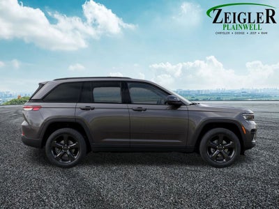 2025 Jeep Grand Cherokee Laredo 4x4