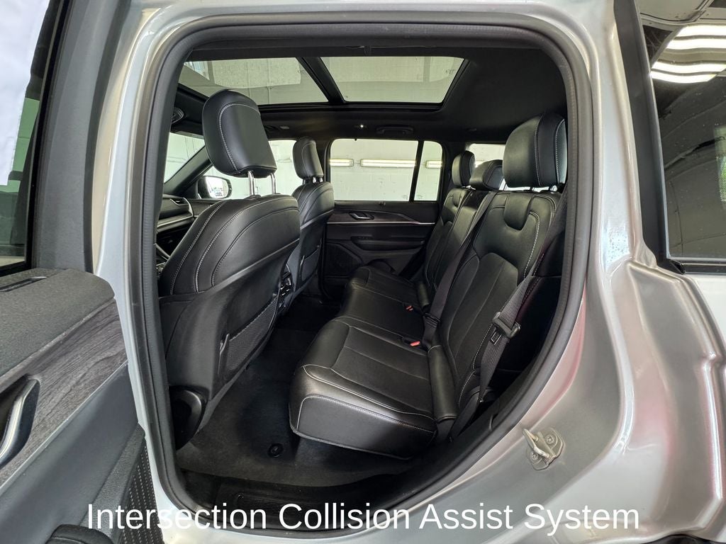 2024 Jeep Grand Cherokee Limited Black Appearance Package