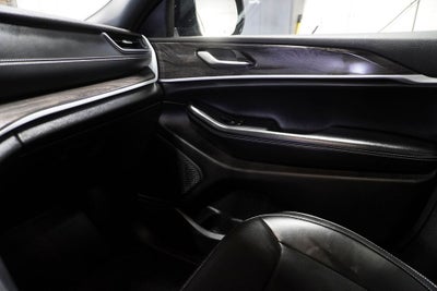 2024 Jeep Grand Cherokee Limited Navigation System & Dual-Pane Panoramic Sunroof