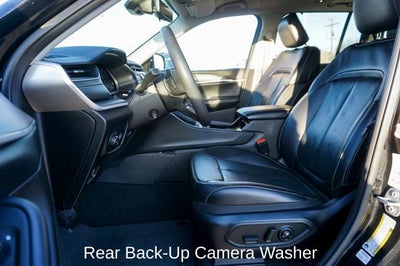 2023 Jeep Grand Cherokee Limited Blackout Package with Navigation