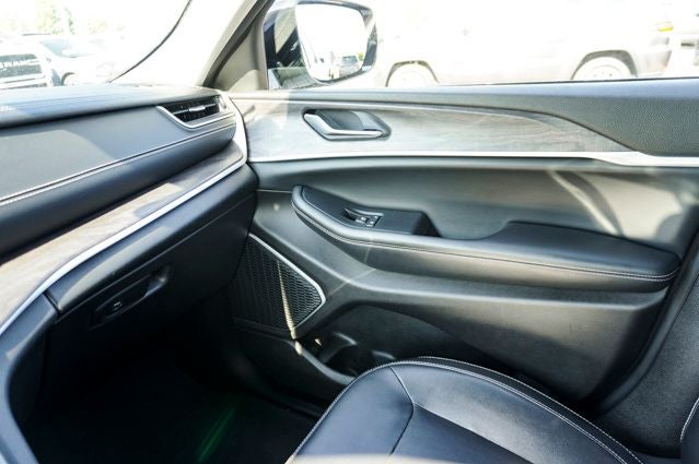 2022 Jeep Grand Cherokee L Limited Apple CarPlay & Google Android Auto