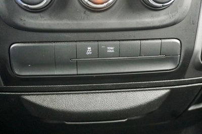 2022 RAM 1500 Classic SLT Apple CarPlay & ParkView Rear Back-Up Camera