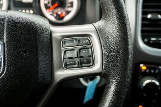 2022 RAM 1500 Classic SLT ParkView Rear Back-Up Camera & Integrated Voice Co