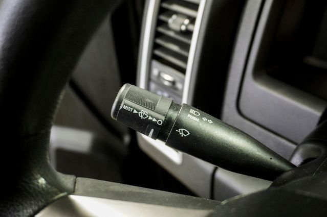 2023 RAM 1500 Classic SLT ParkView Rear Back-Up Camera & Apple CarPlay