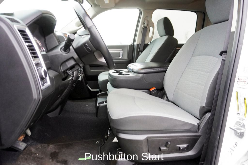 2022 RAM 1500 Classic SLT ParkView Rear Back-Up Camera &Integrated Voice Com