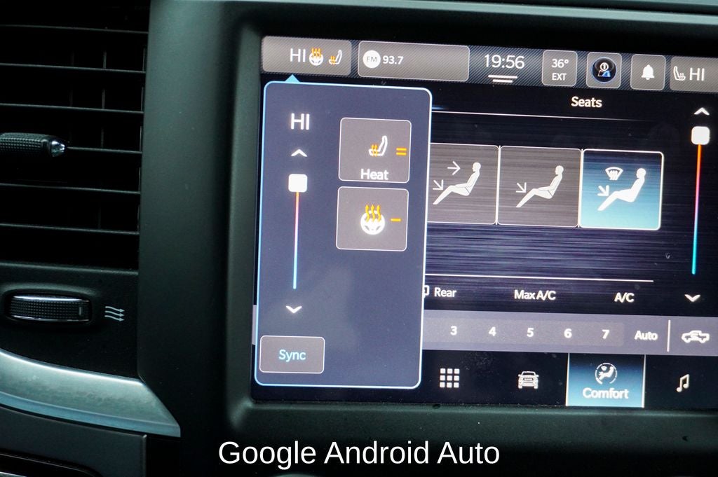 2022 RAM 1500 Classic SLT ParkView Rear Back-Up Camera &Integrated Voice Com