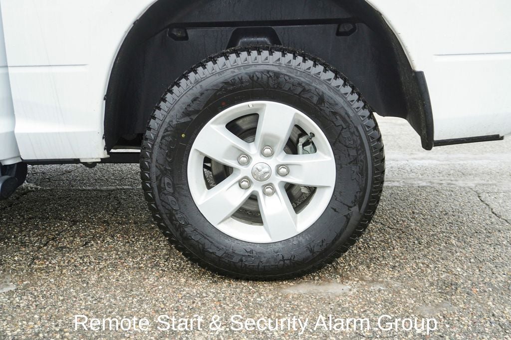 2022 RAM 1500 Classic SLT ParkView Rear Back-Up Camera &Integrated Voice Com