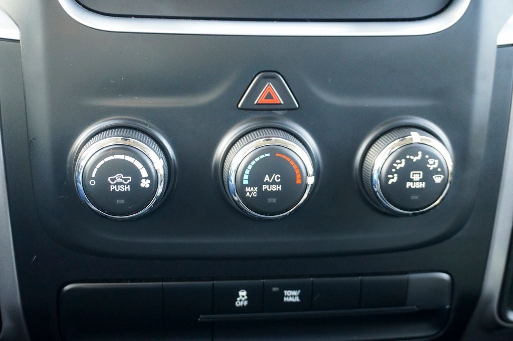 2023 RAM 1500 Classic SLT Integrated Voice Command w/Bluetooth & ParkView Re