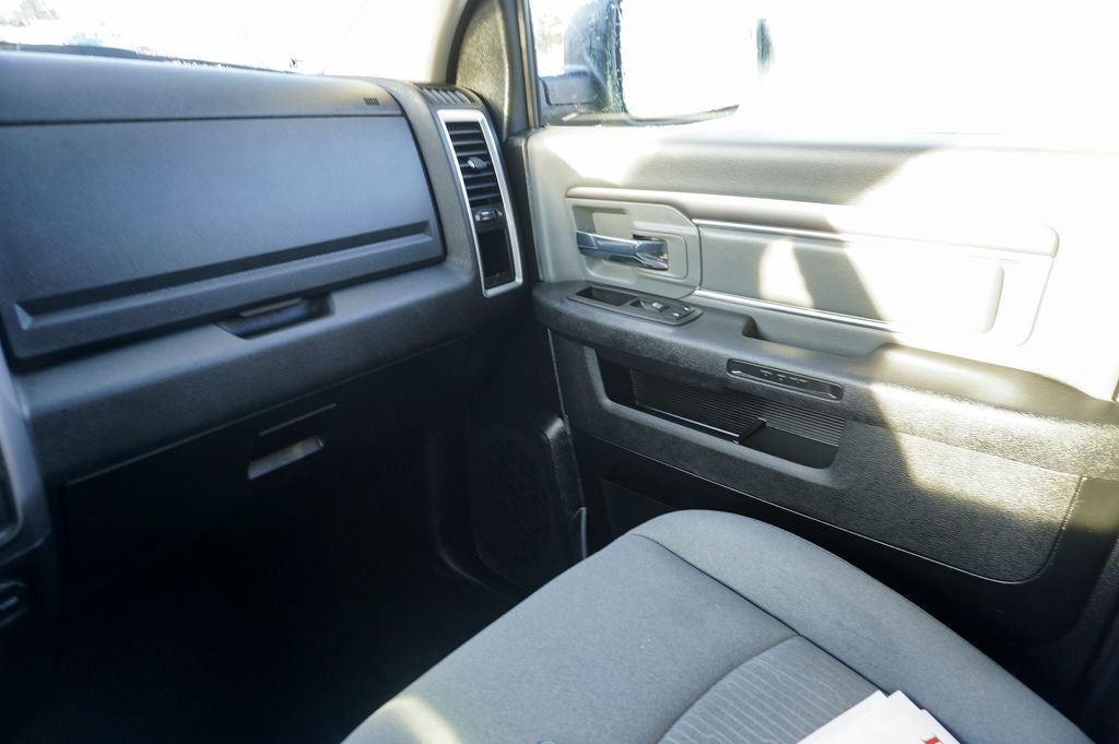 2023 RAM 1500 Classic SLT Integrated Voice Command w/Bluetooth & ParkView Re