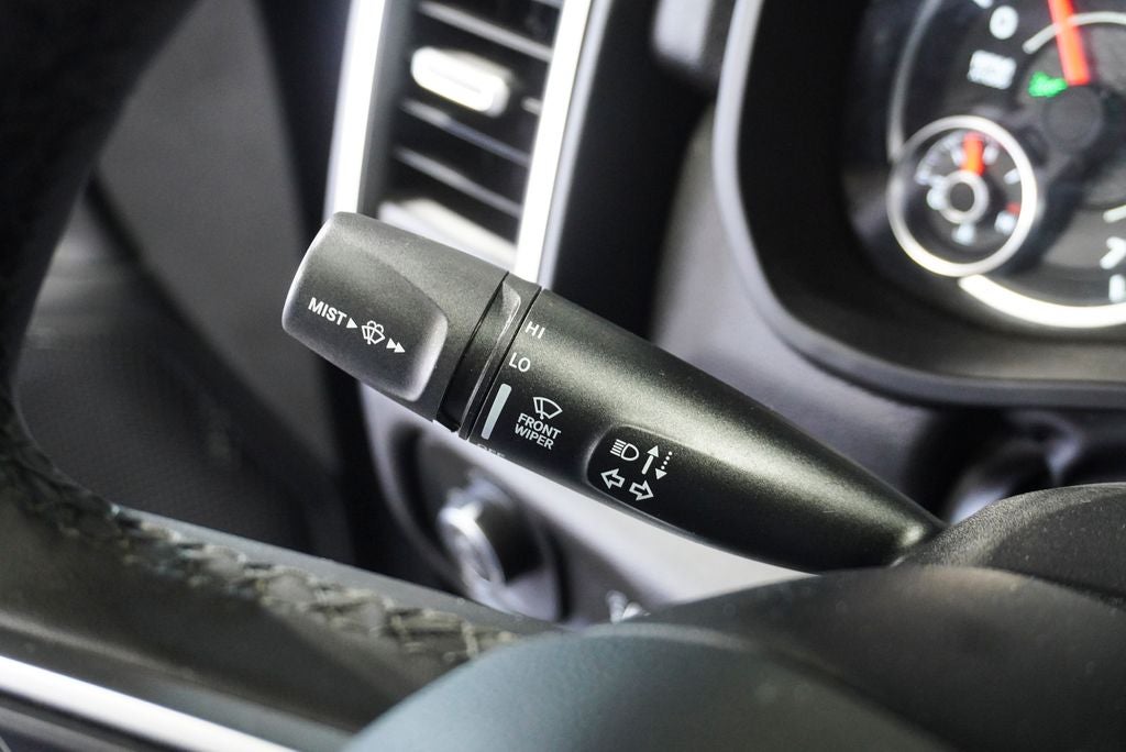 2025 RAM 1500 Big Horn/Lone Star Integrated Voice Command w/Bluetooth