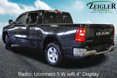 2025 RAM 1500 Big Horn/Lone Star Integrated Voice Command w/Bluetooth