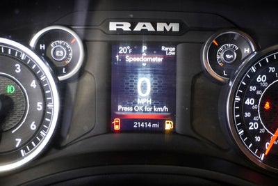 2025 RAM 1500 Big Horn/Lone Star Integrated Voice Command w/Bluetooth