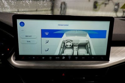 2025 Ford Escape Platinum 360-Degree Camera w/Split View & Navigation