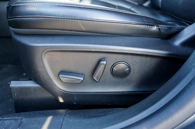 2025 Ford Escape Platinum Navigation System & SYNC 4 w/Enhanced Voice Recogn