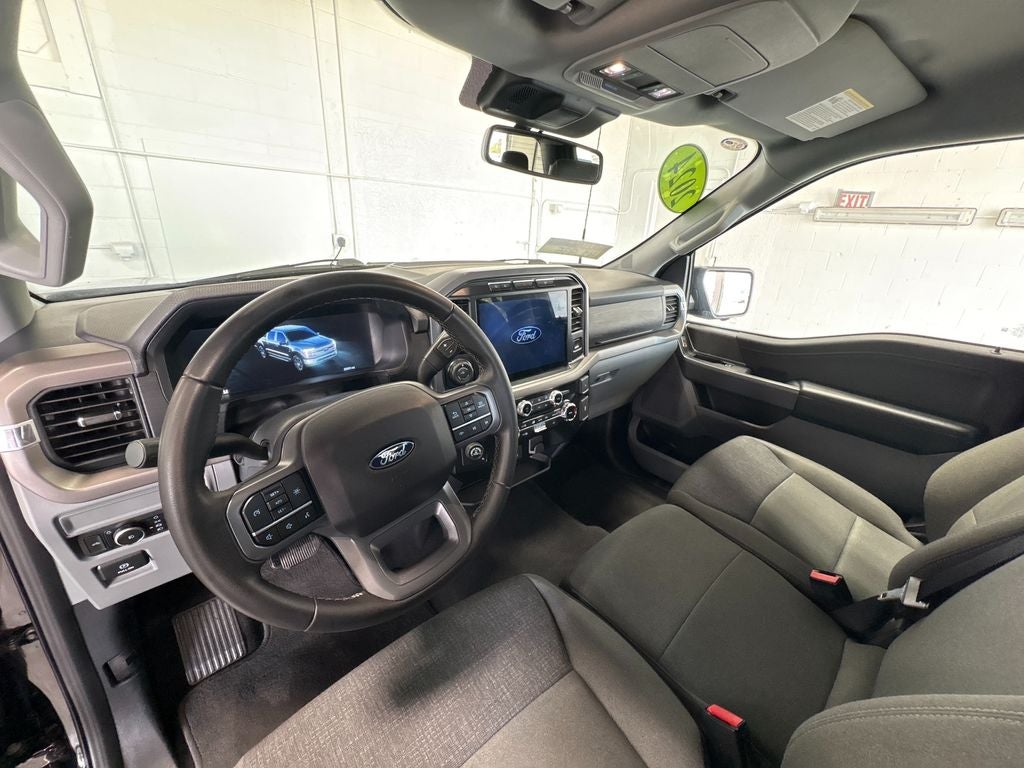 2024 Ford F-150 XLT Alloy wheels