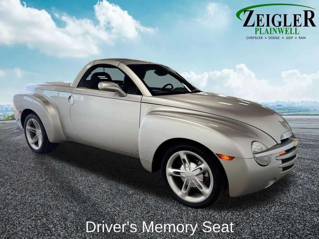 2004 Chevrolet SSR Base