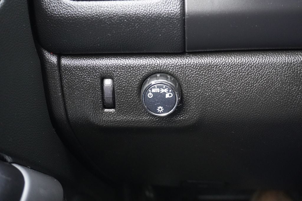 2022 Chevrolet Colorado LT Apple CarPlay/Android Auto & Rear Vision Camera