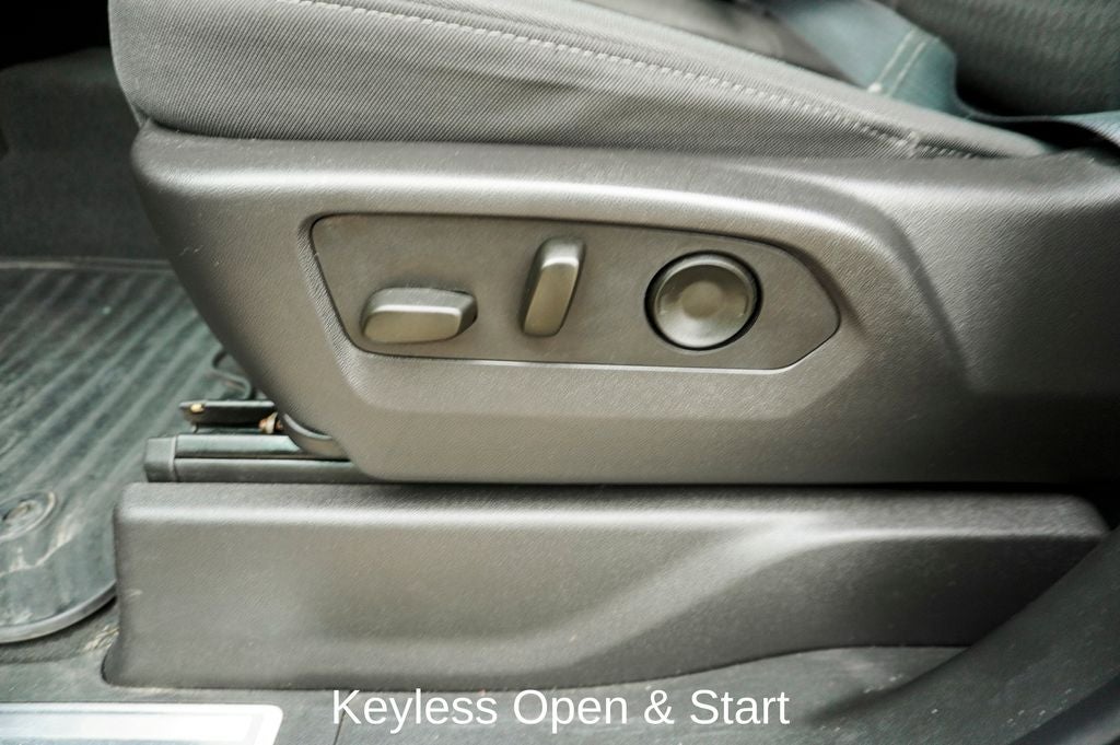 2025 Chevrolet Silverado 1500 LT Navigation System & 12.3" Multicolor Reconfigurabl