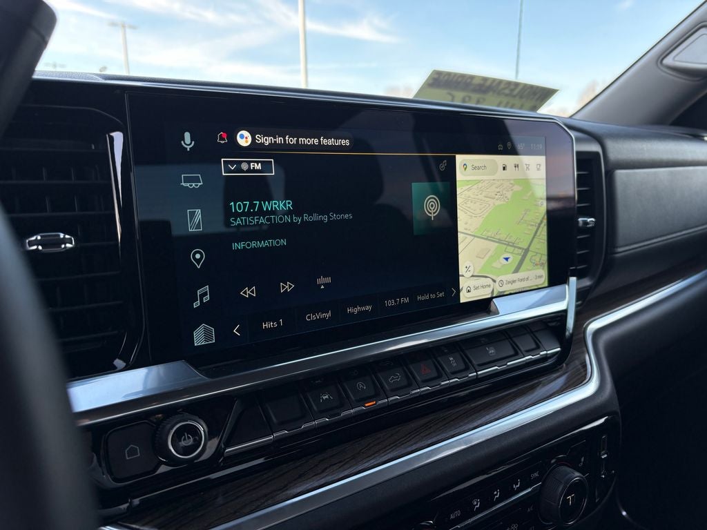 2025 Chevrolet Silverado 1500 LT Navigation System & Apple CarPlay/Android Auto