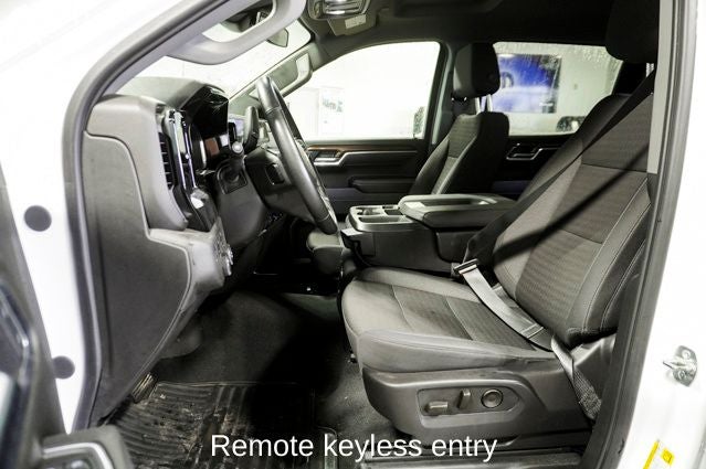 2025 Chevrolet Silverado 1500 LT 12.3" Multicolor Reconfigurable Digital Display &