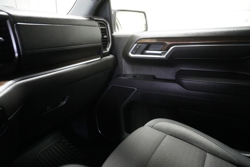 2025 Chevrolet Silverado 1500 LT Navigation System & 12.3" Multicolor Reconfigurabl