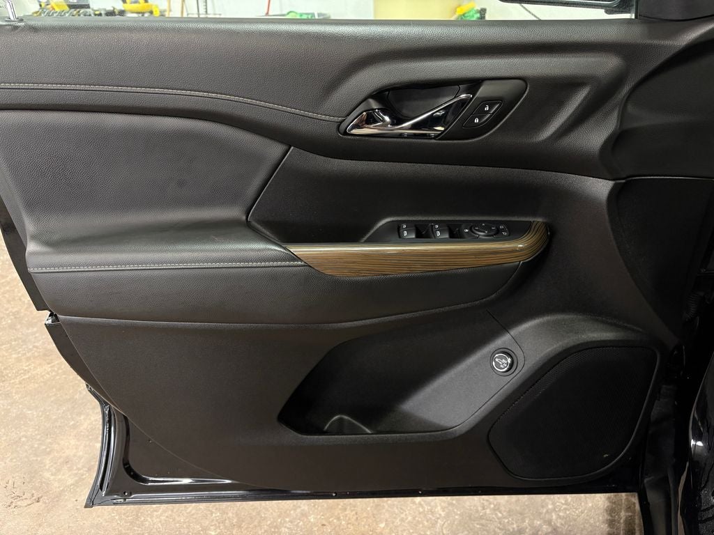 2023 GMC Acadia SLE Dual SkyScape 2-Panel Power Sunroof