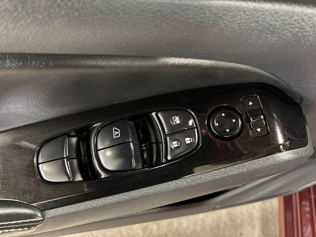 2023 Nissan Altima 2.5 SV Apple Car Play