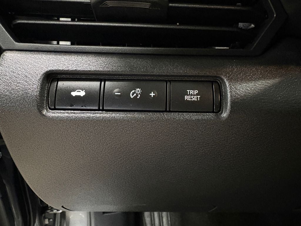 2024 Nissan Altima 2.5 SV NissanConnect featuring Apple CarPlay