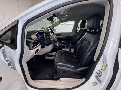 2017 Chrysler Pacifica Touring L 3rd row seat
