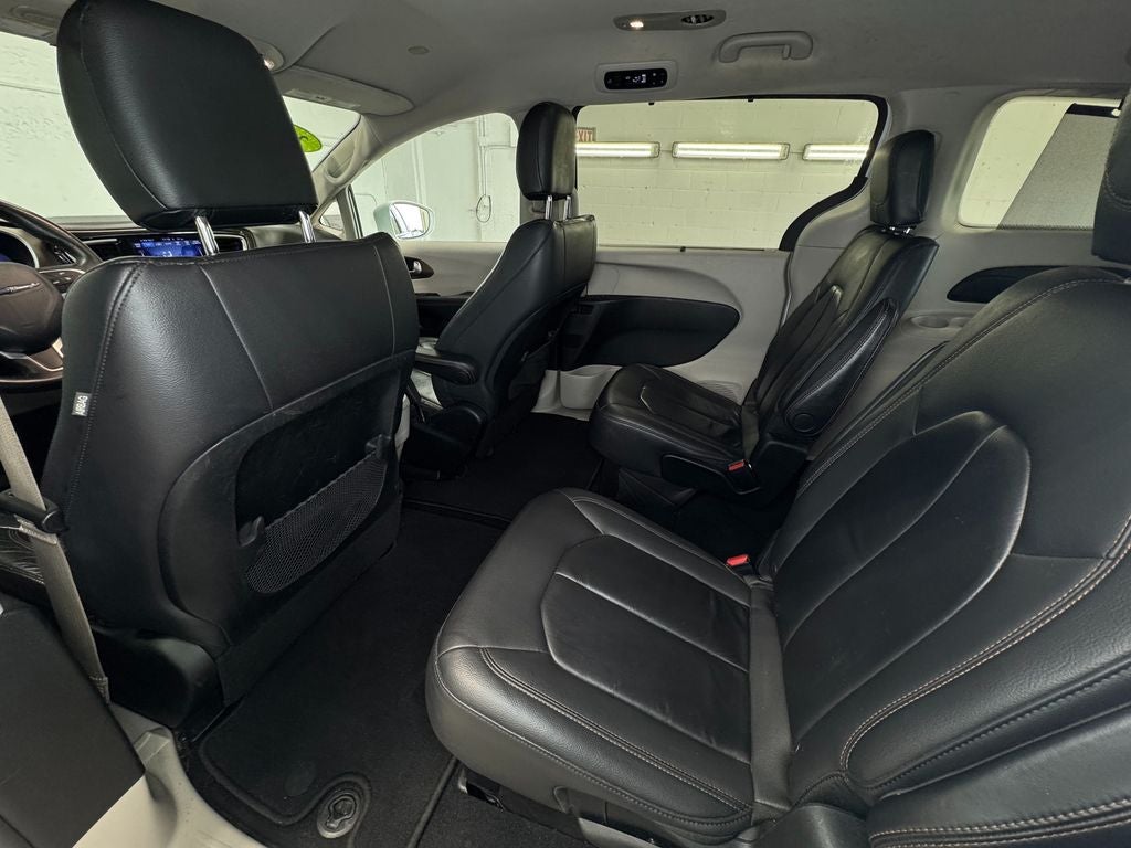 2017 Chrysler Pacifica Touring L 3rd row seat