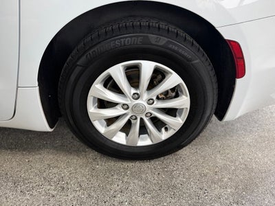 2017 Chrysler Pacifica Touring L 3rd row seat