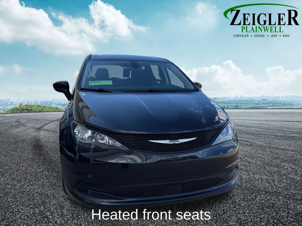 2022 Chrysler Voyager LX