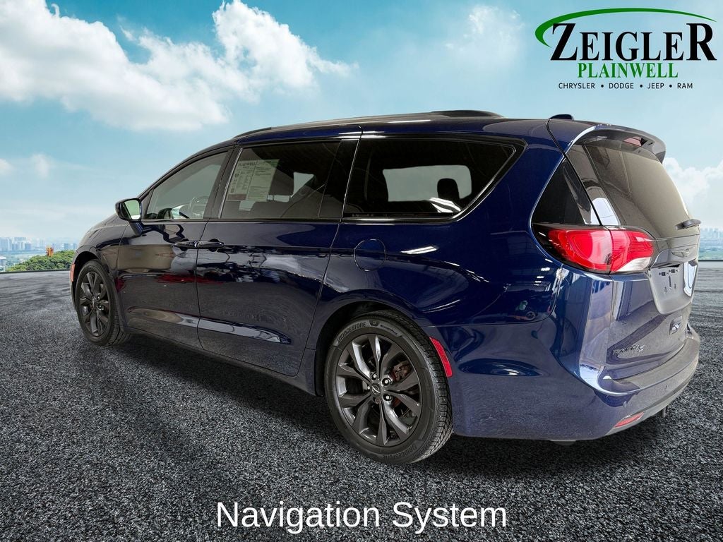 2018 Chrysler Pacifica Touring L Plus S Appearance Package